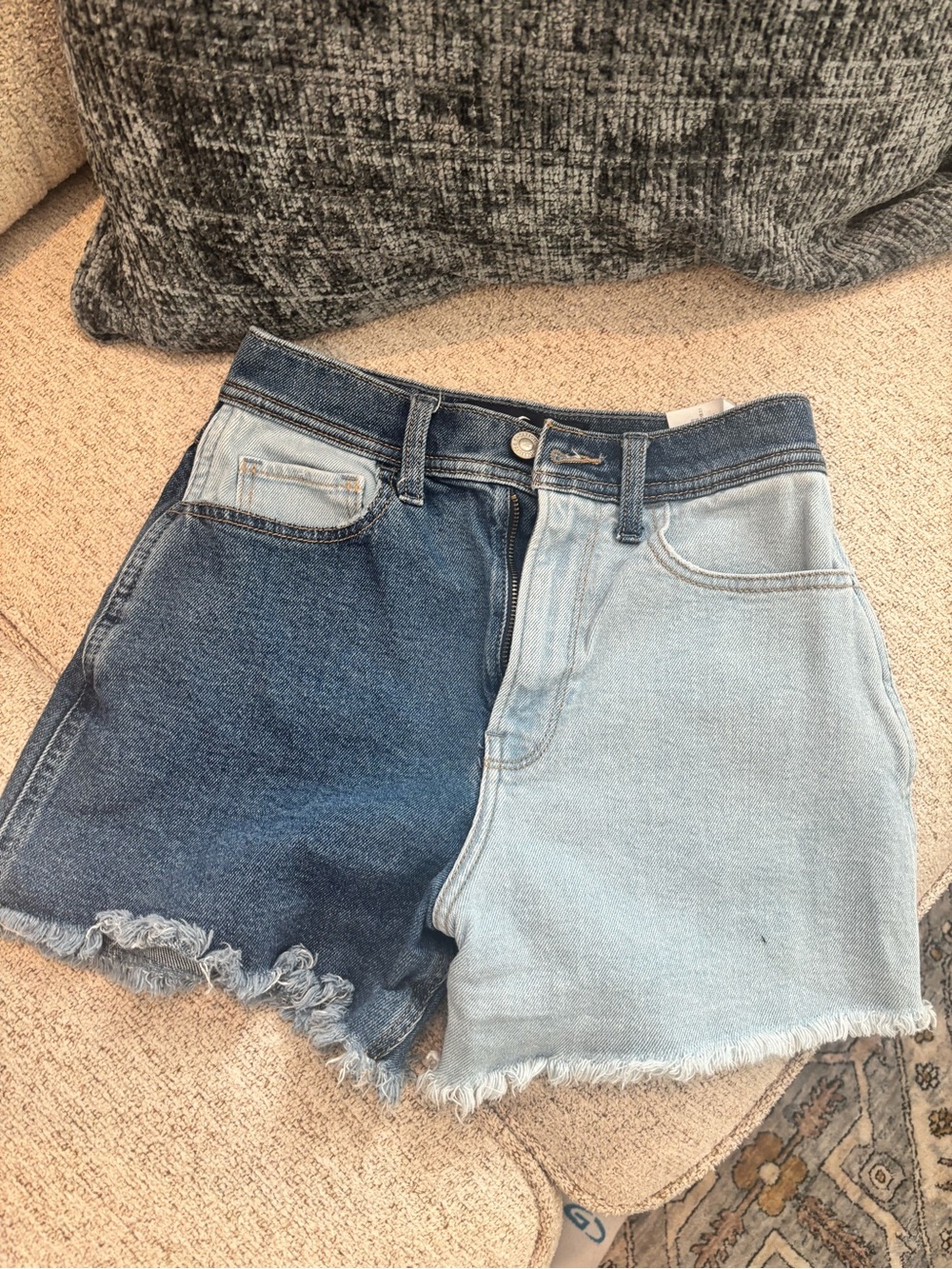 Hollister Womens Ultra High Rise Mom Shorts Vintage Stretch W25 Size 1